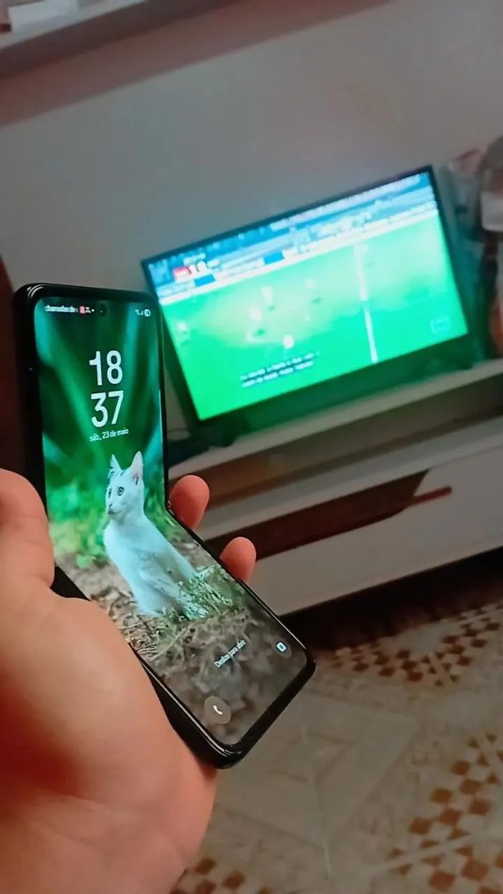 Vendo esse lindo celular Samsung Z Flipe pegando tudo perfeitamente está novo - Foto 5