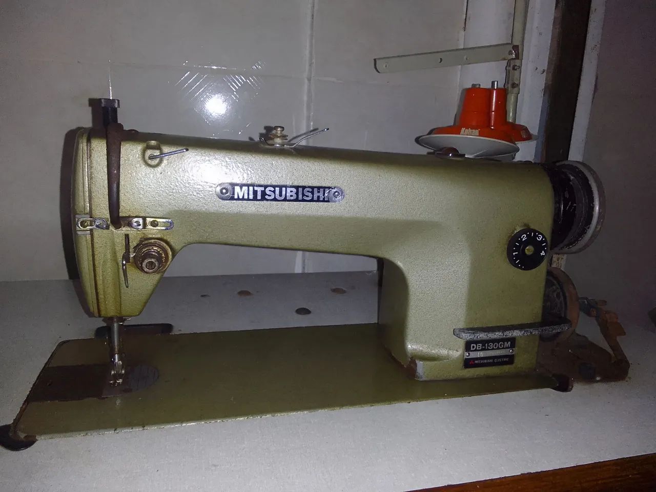 Vendo uma linda máquina de costura linda  - Foto 2