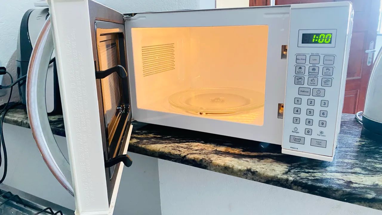 ? Micro-ondas Philco 21L ? R$ 250 - Foto 4
