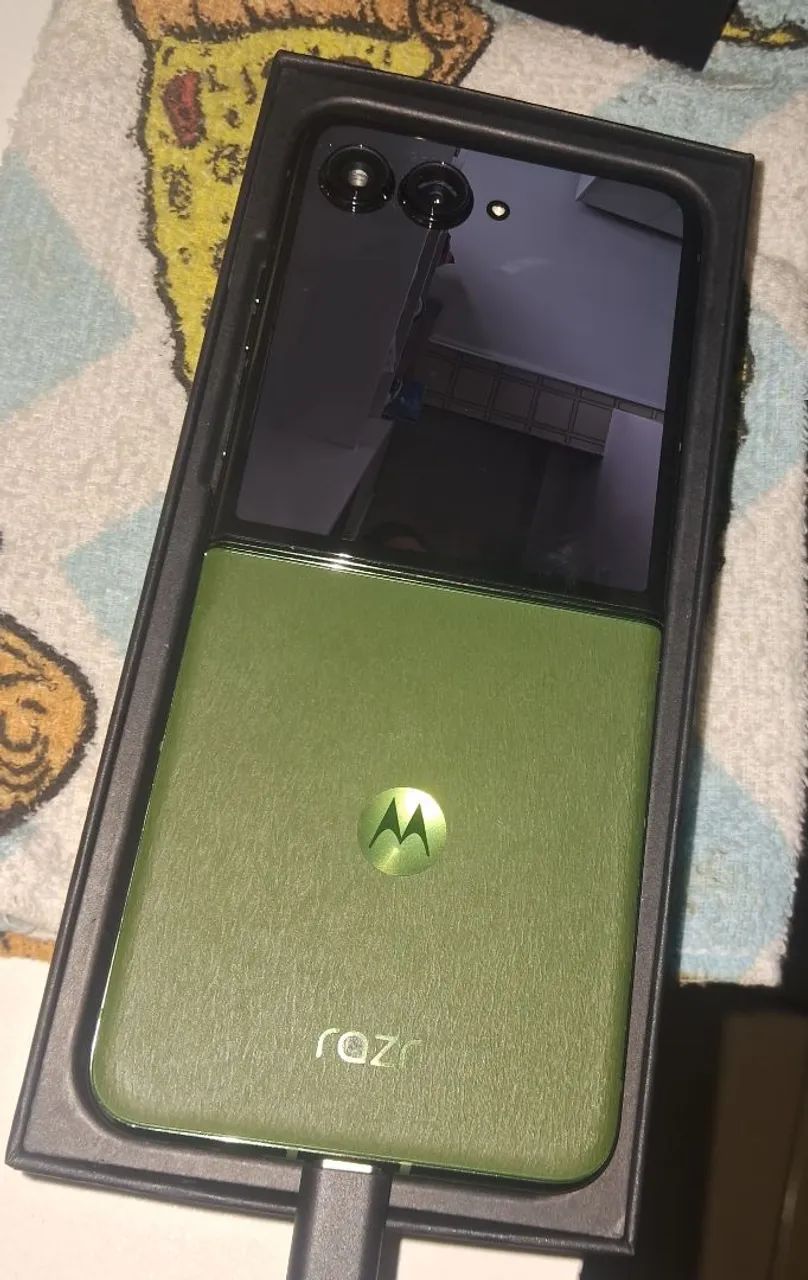 Motorola razr 50 ultra 5g forest green 512 GB - Foto 4