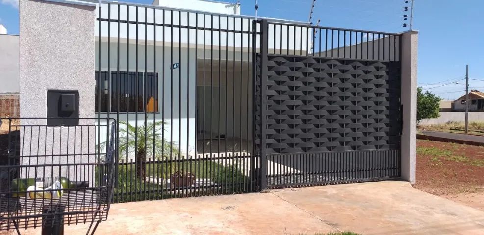 Excelente Casa de 3 Qts com Suíte e Churrasqueira no Colina Verde