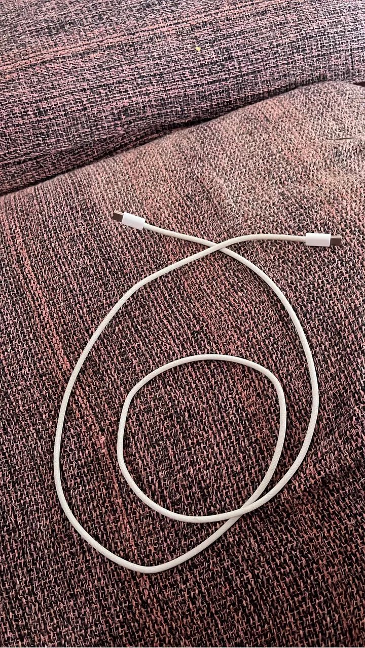 Vendo cabo original iPhone 16