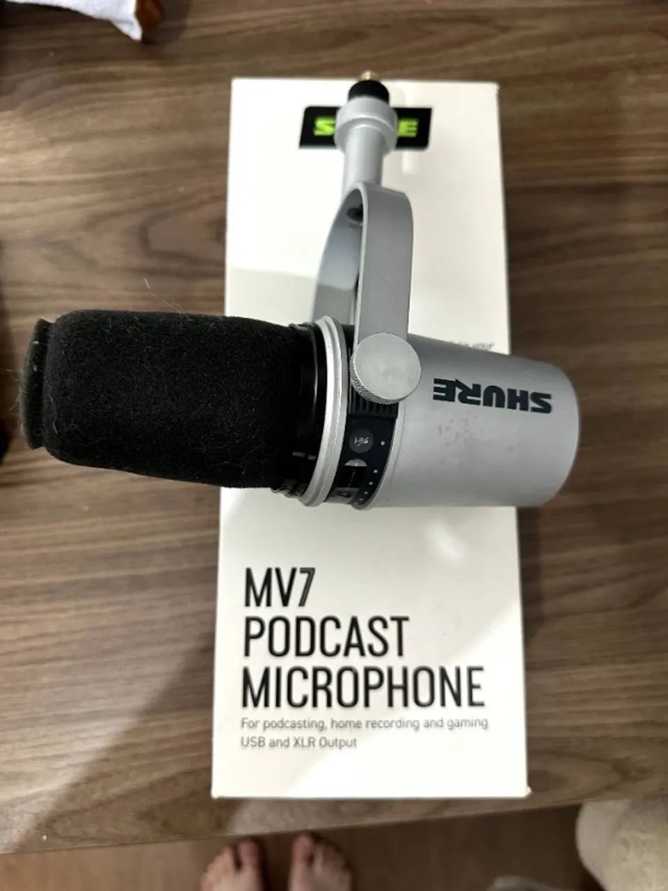 Microfone Shure MV7 Silver - USB/XLR - Com Windscreen do SM7B