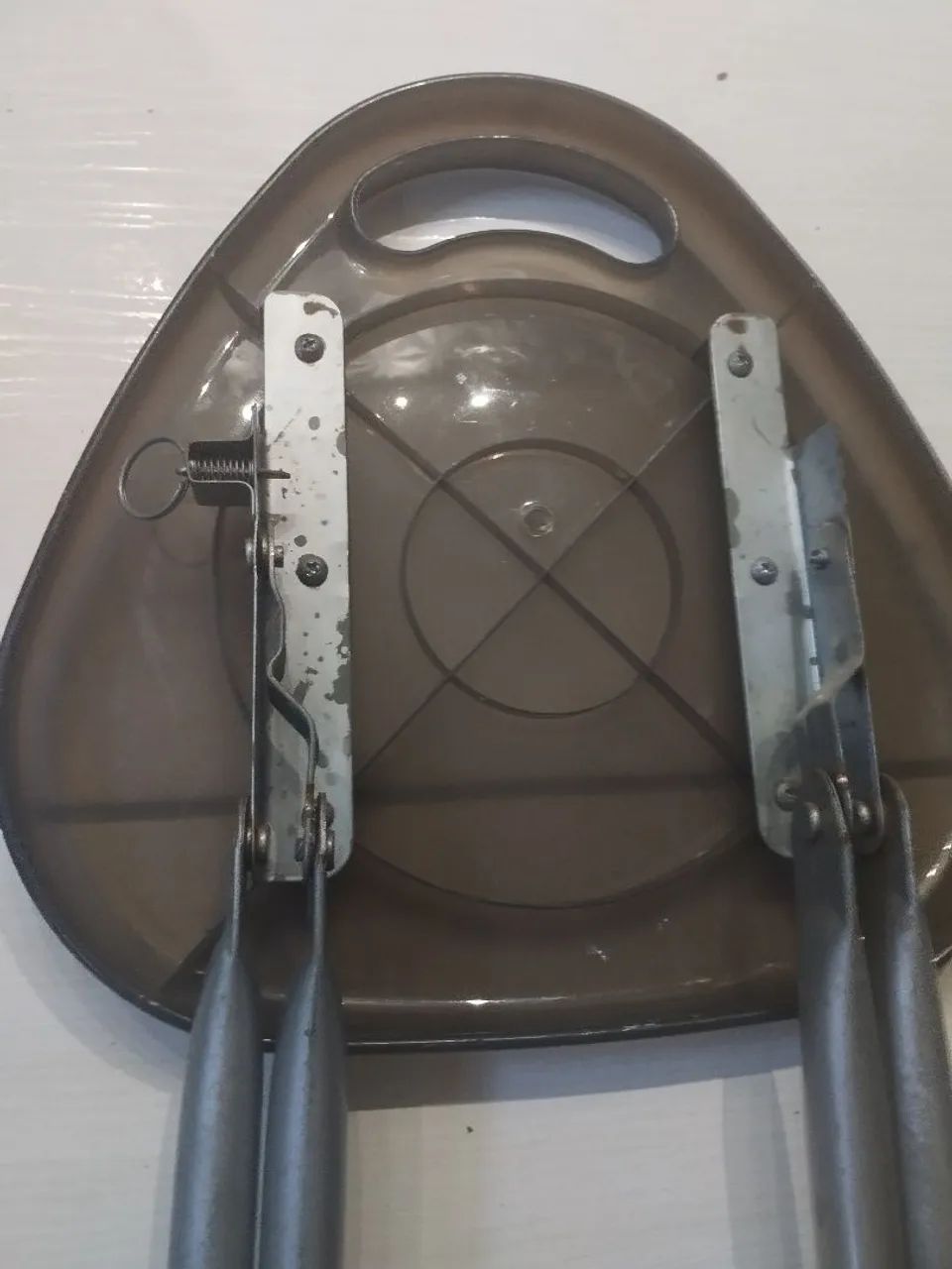3 bancos dobráveis de ferro e plástico  - Foto 3