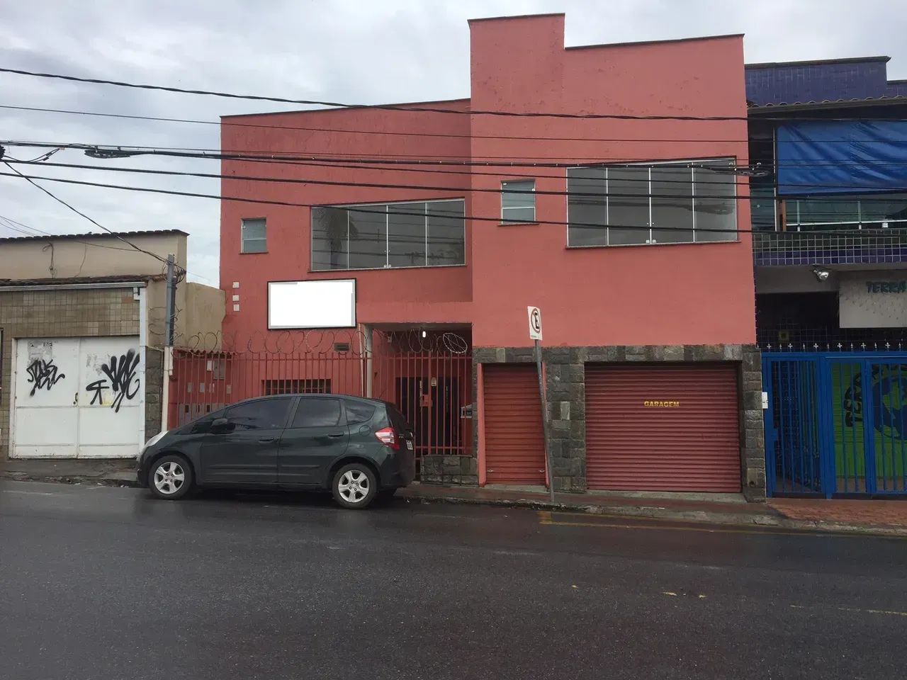 Conjunto de Salas - Aluga-se Juntas ou Separadas - Excelente localização