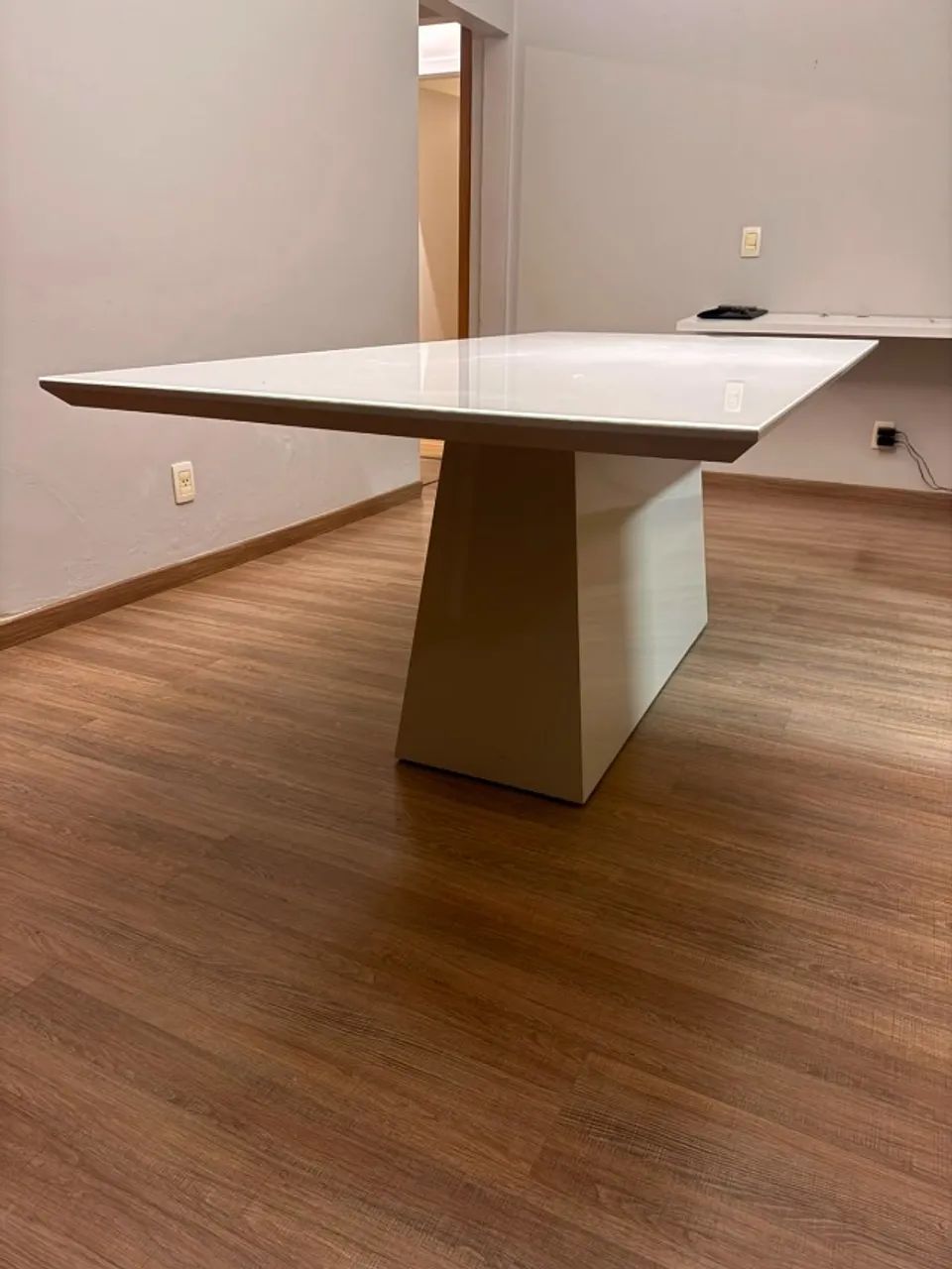 Mesa de jantar 8 lugares retangular com tampo vidro 2,00x1,00 - Foto 2