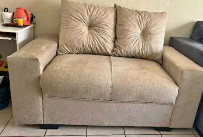 Sofa almofadado 2 lugares de fábrica  - Foto 3