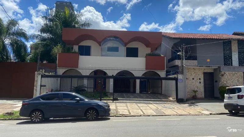 Sobrado Comercial no Setor Marista