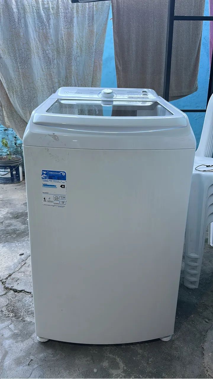 Máquina de lavar roupas Eletrolux