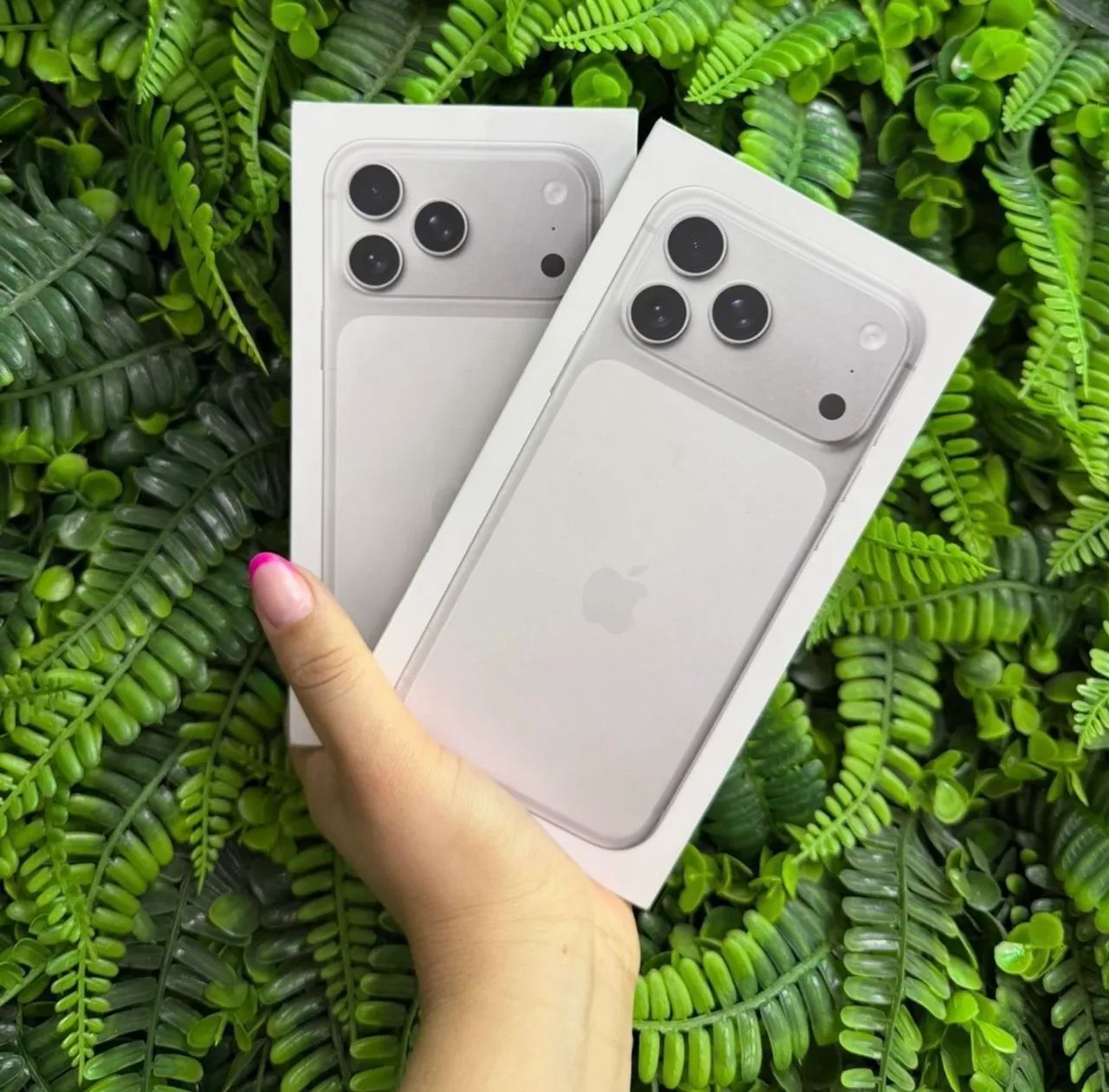 iPhone 17 Pro Max 256GB Silver Novo/ Loja física - Celulares e