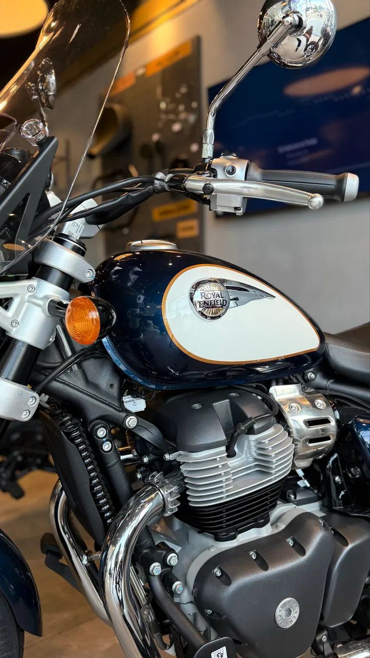 Super Meteor 650 - Danielle  - Foto 2