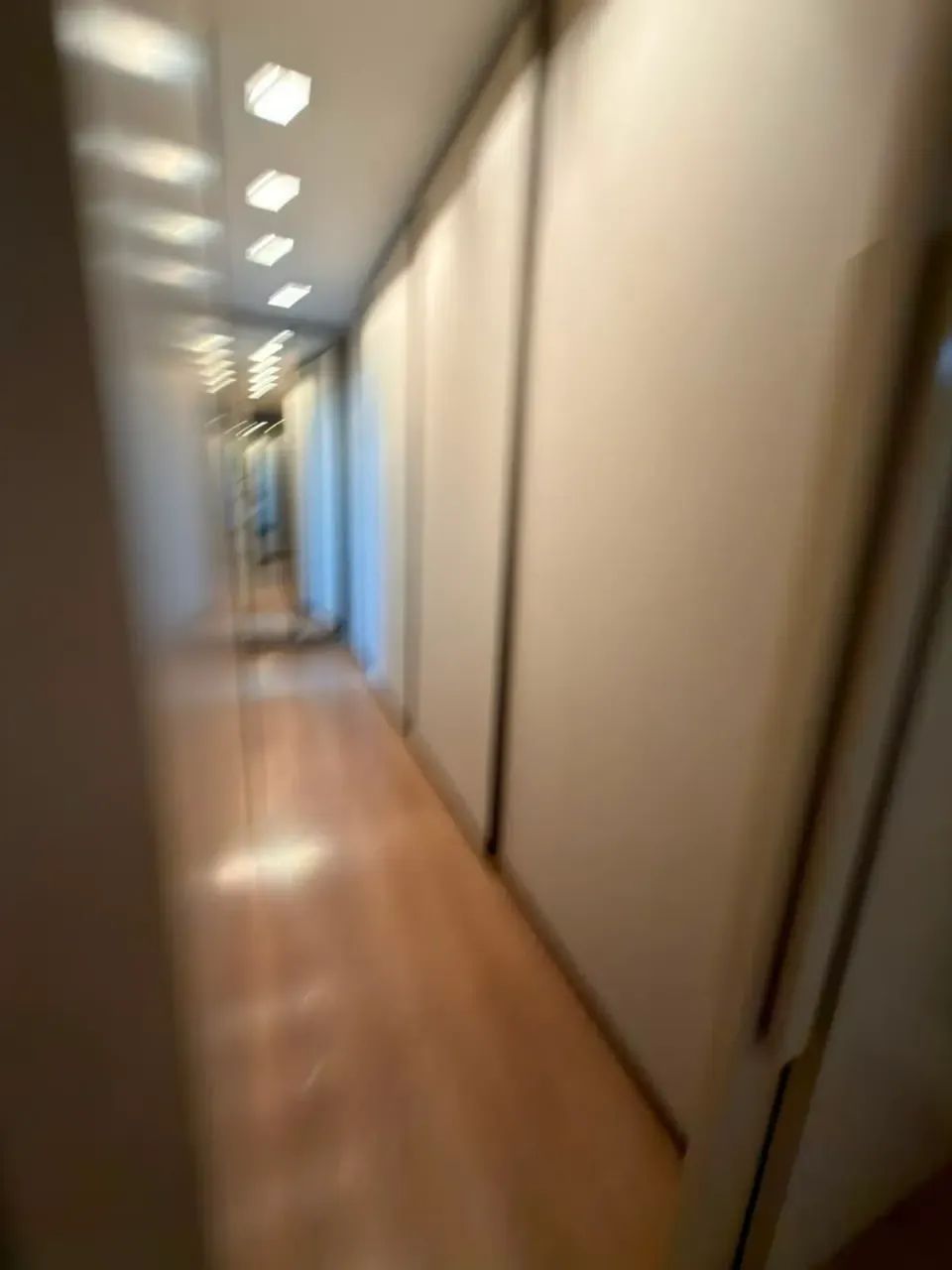 Alugo apto luxuoso mobiliano do Edifício Sofisticato Plaenge com 192 metros, 3 suítes e 3 
