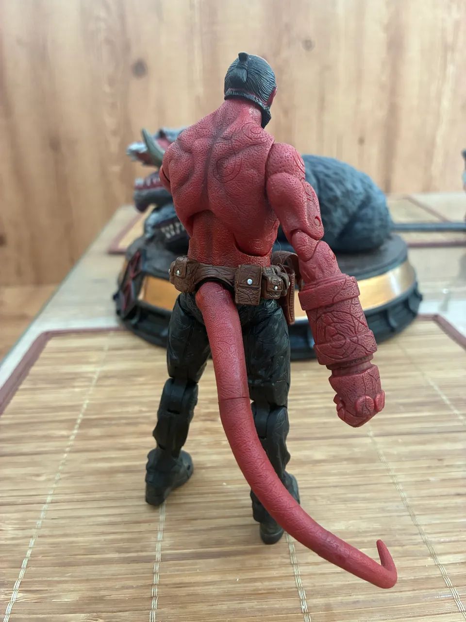 Action Figure Hellboy NECA 18cm Completo  - Foto 3