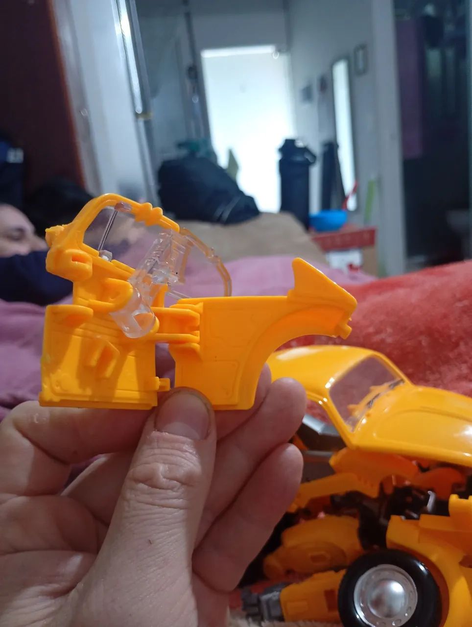 ? Transformers Bumblebee Studio Series l Hasbro - R$ 80 - Foto 5