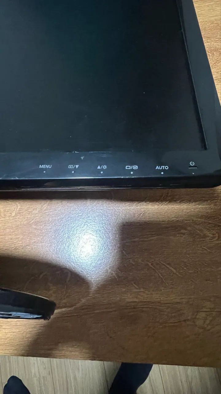 MONITOR Samsung LED + Cabos. DESAPEGO!!! - Foto 4