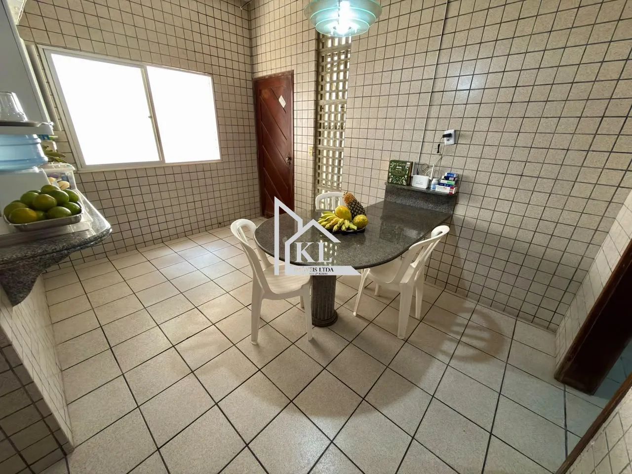 Casa térrea em avenida principal de Petrópolis - ideal para comércio - Foto 4