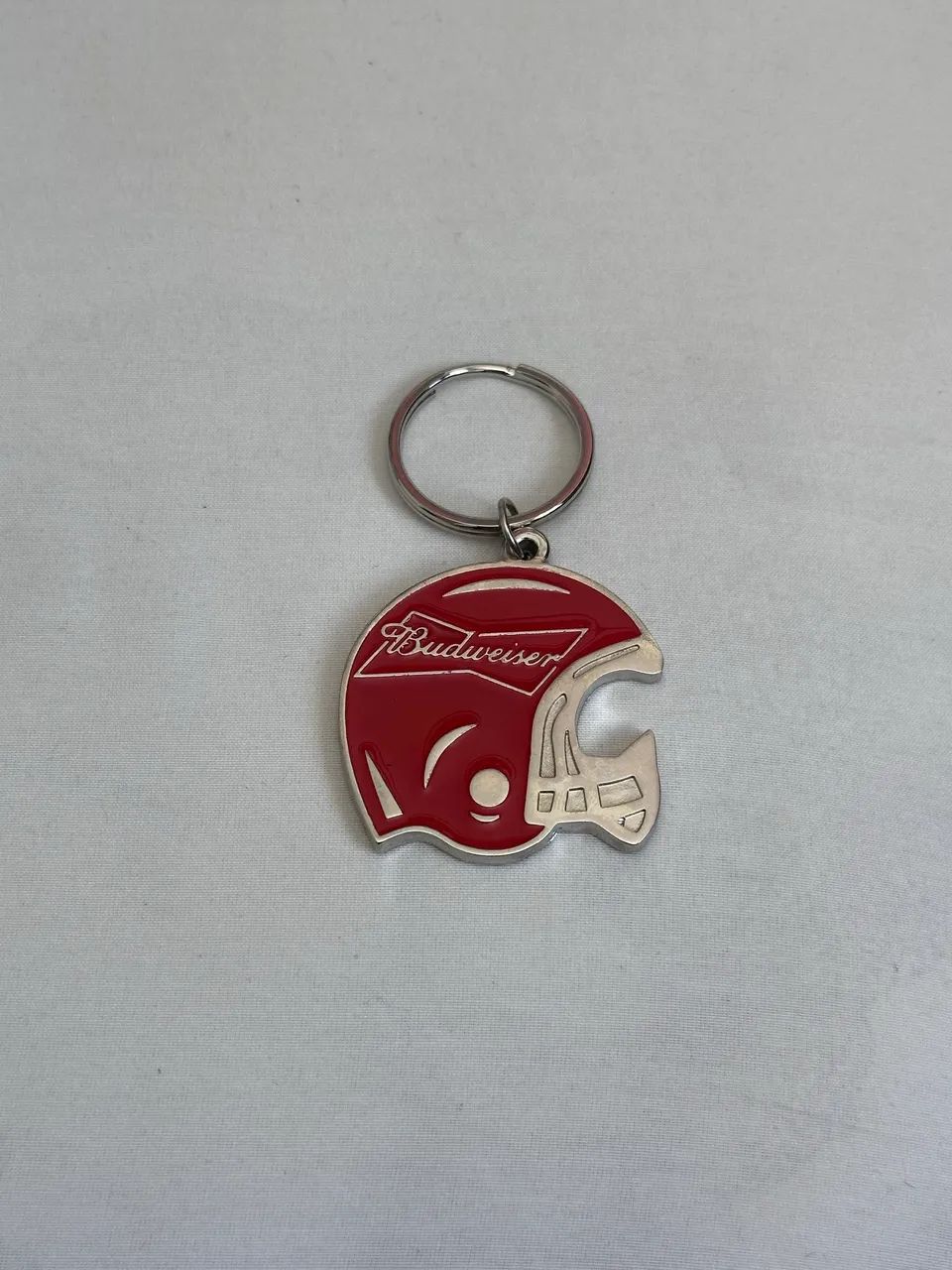 chaveiro futebol americano - budweiser - Foto 4