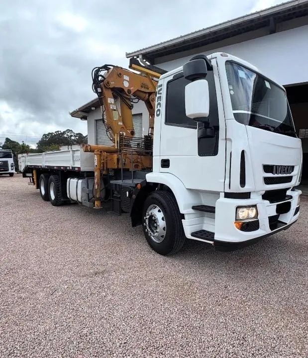 Iveco tector 240e28 Munck 35T