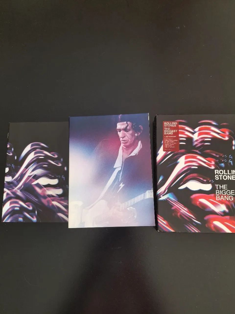 Box Rolling Stones Biggest Bang 4 DVDs impecável  - Foto 3