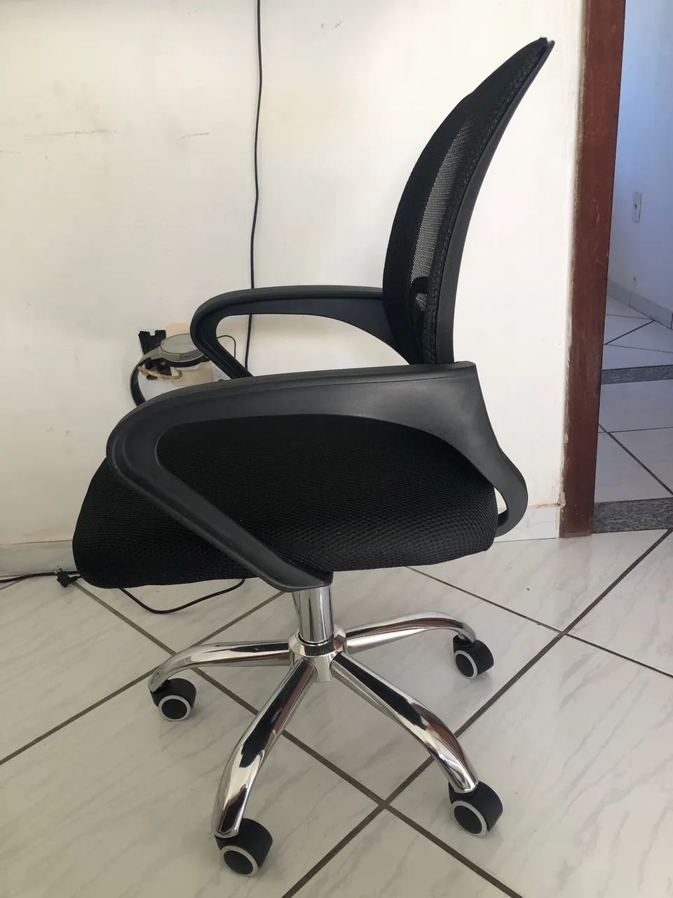 Vendo cadeira de escritório 230 - Foto 3