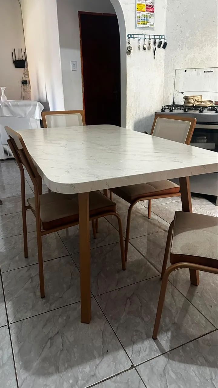 Mesa de jantar  com 6 cadeiras  - Foto 3
