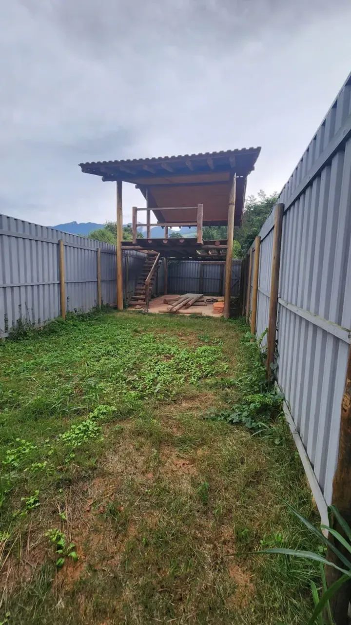 Terrado com Chalé em madeira parcialmente construido - Foto 3