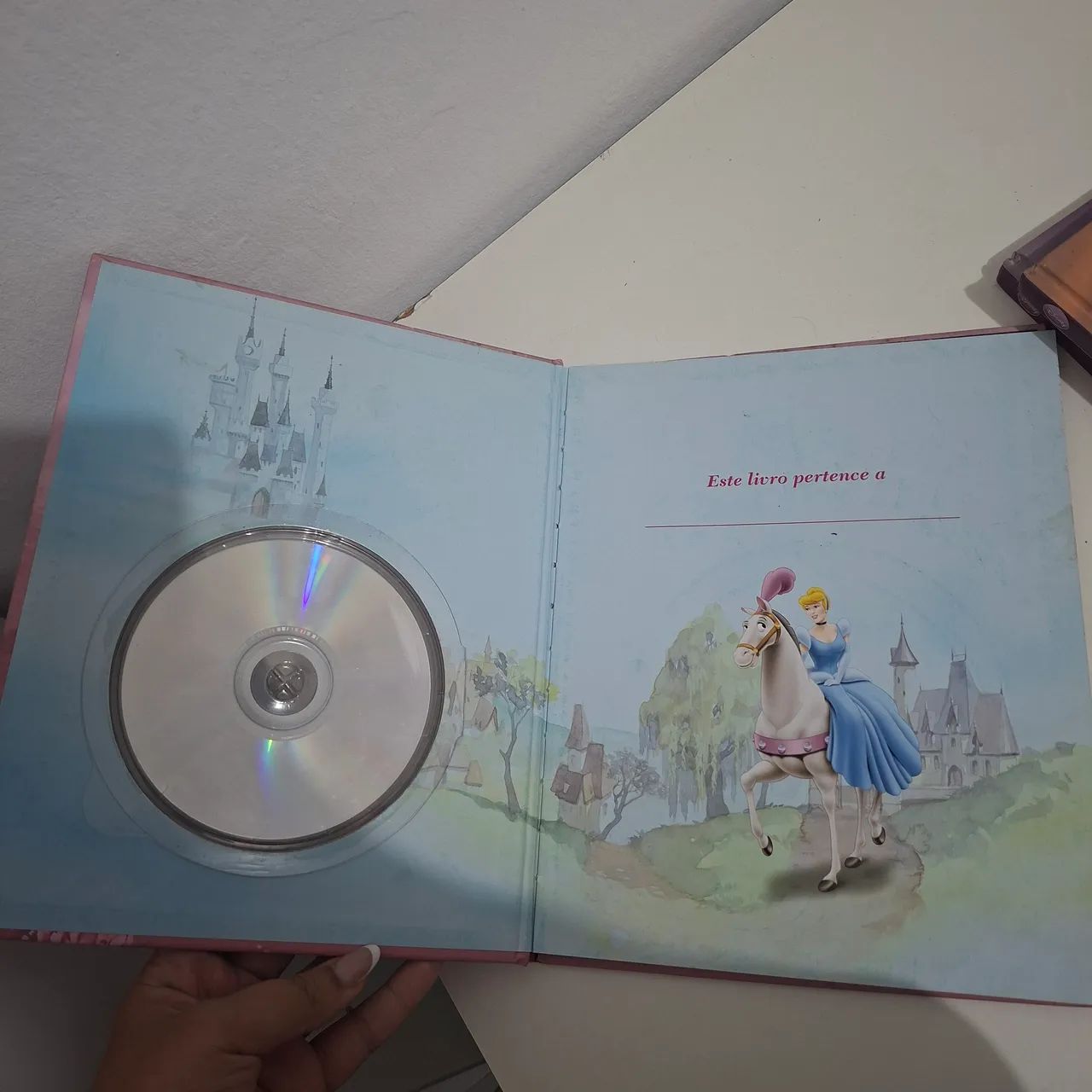 Livros Disney com DVD - Foto 4