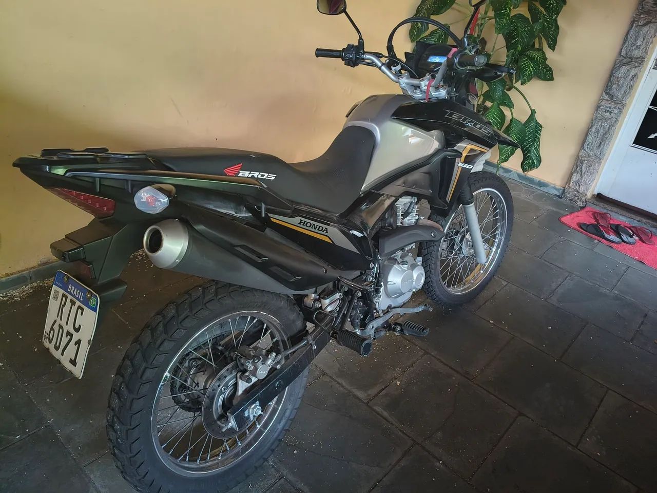 Vendo Honda Bros 160 cc - Foto 2