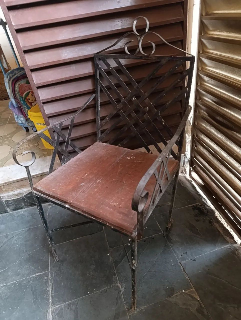 Cadeira de ferro pra decoração  - Foto 2