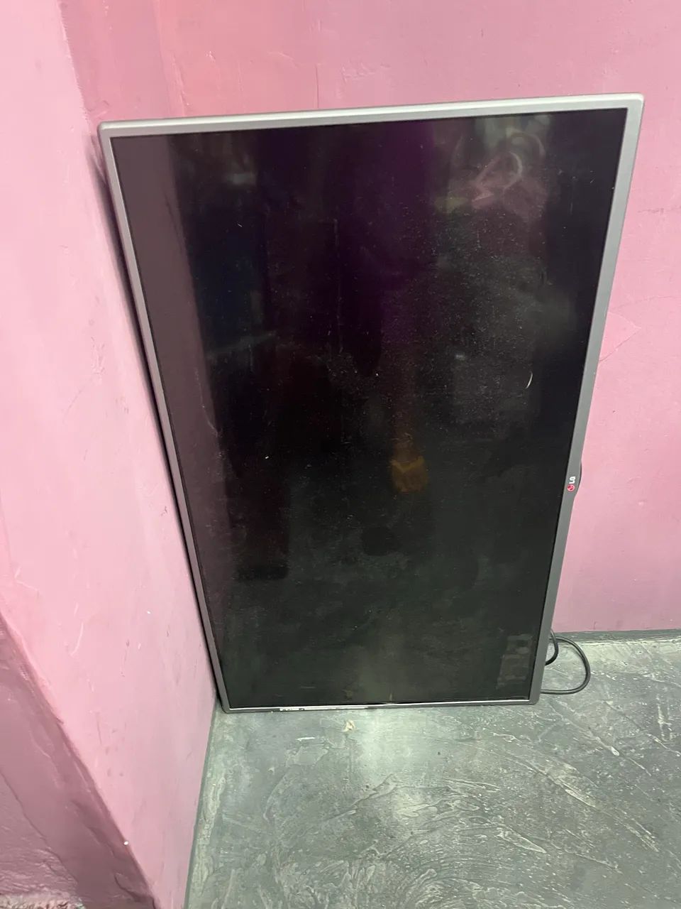 Tv para usar peças a tela liga mais não funciona 