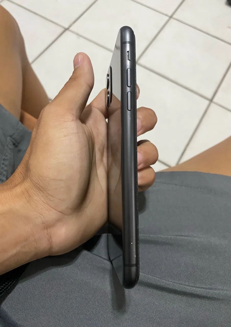 iPhone 11 Preto 64GB - Foto 3