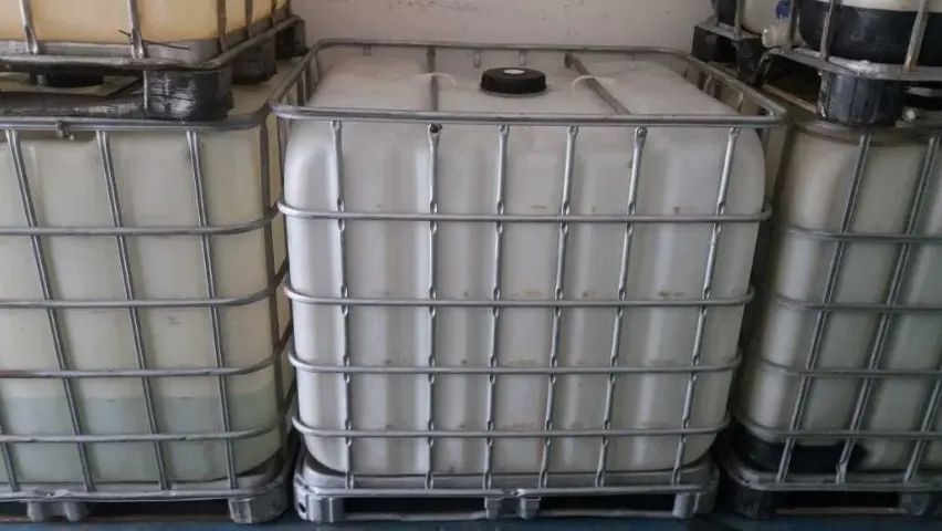 Container Ibc 1000 Litros, usado porem em boas condições - Foto 4