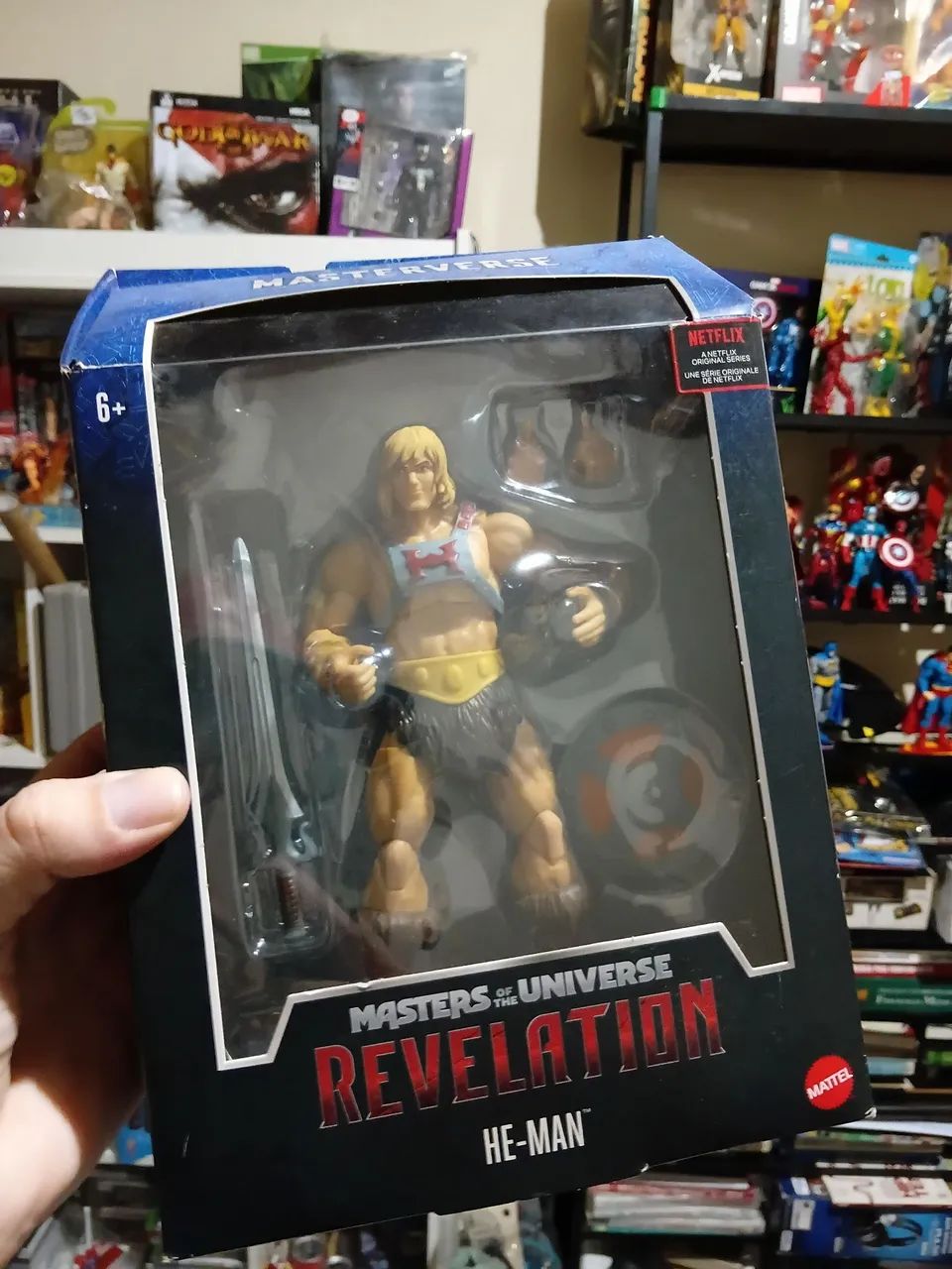 Heman Netflix  Revelation  na caixa 