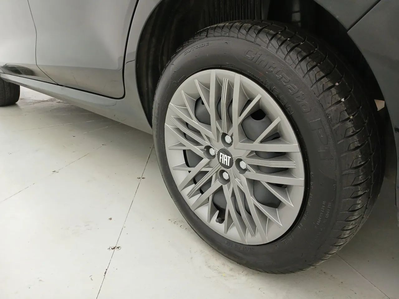 Fiat Cronos Drive 1.0 6V, foto 12 de 18