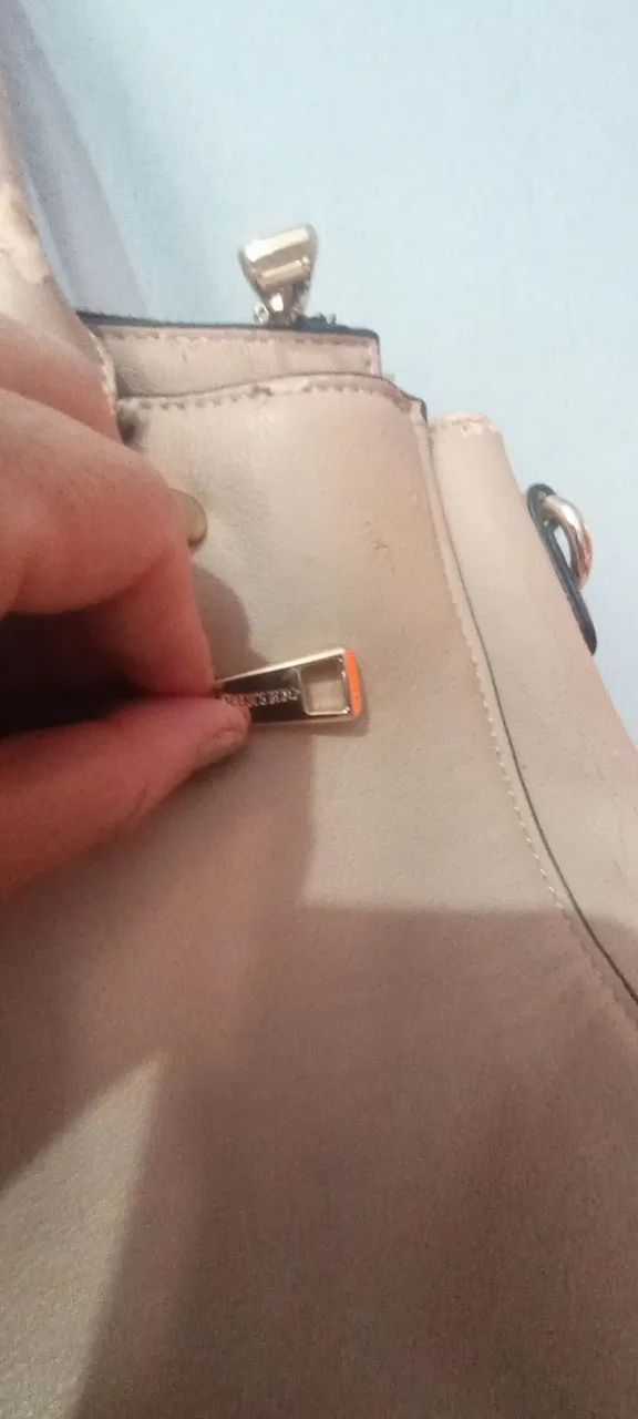 Vendo Bolsa usada de grife  - Foto 3