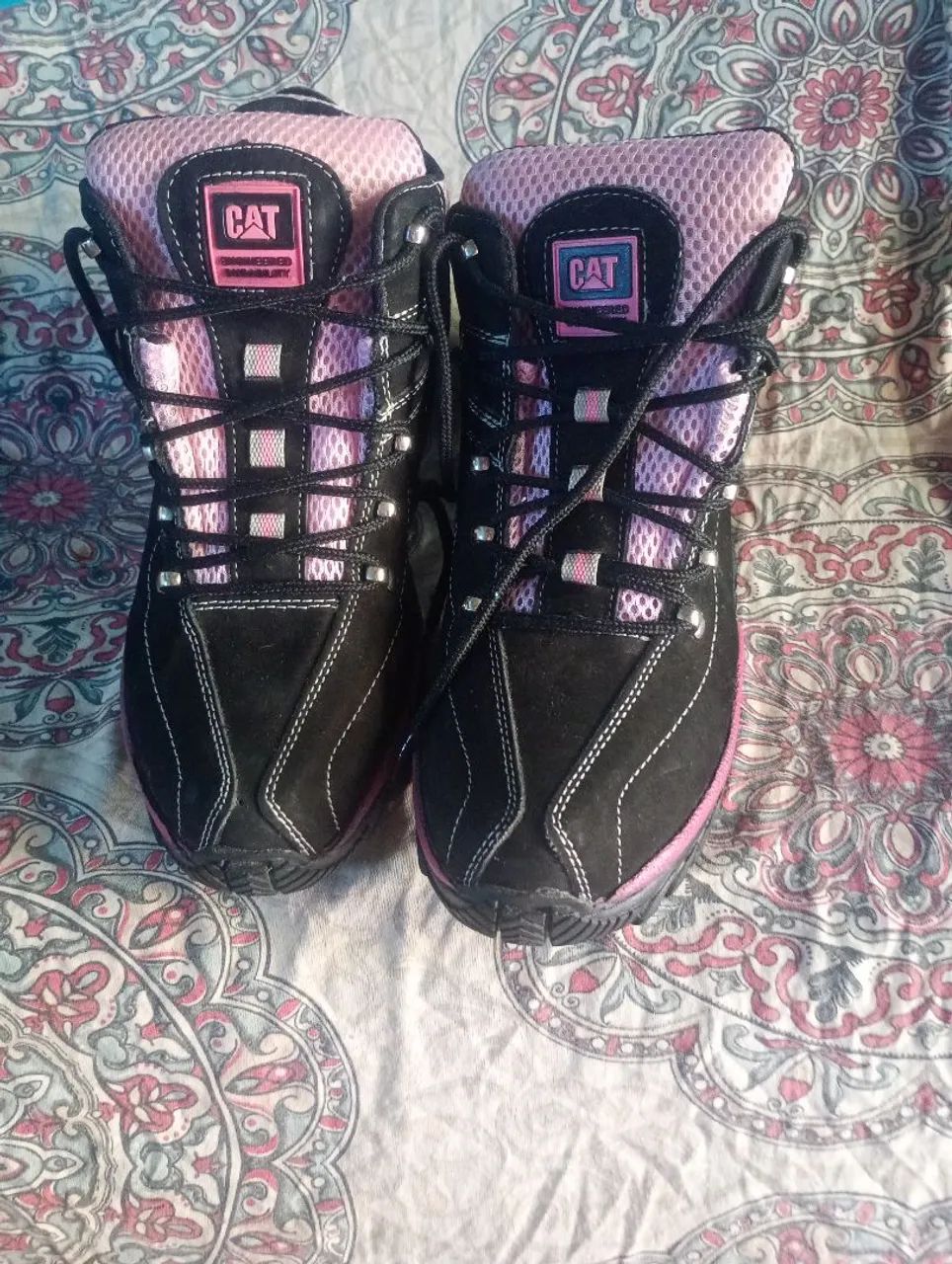 Vendo essa bota nova nunca foi usada  - Foto 2