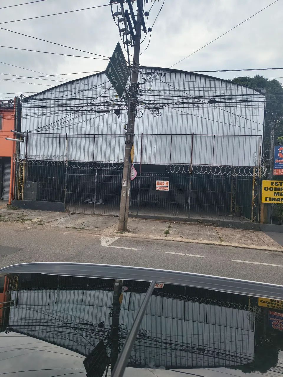 Salão comercial rua de grande movimento 