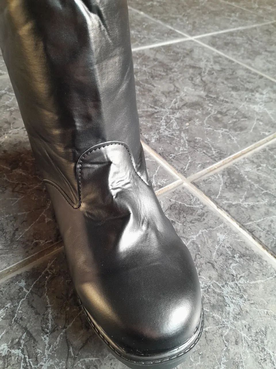 Bota Preta palmilha de 27cms - Foto 4
