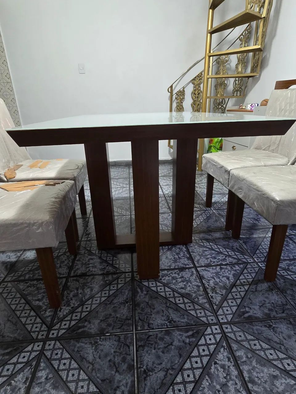 Mesa de Jantar com 4 cadeiras - Foto 3