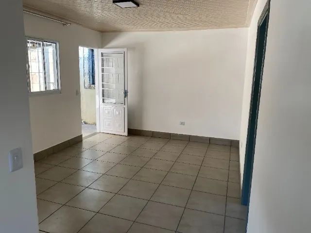 Alugo Casa de Fundos no Centro de Paranavaí-PR - Foto 5