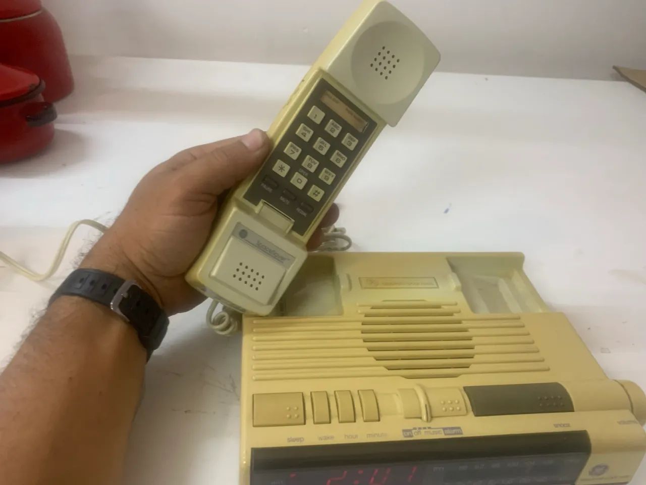 Telefone Rádio Relógio Despertador Vintage da marca GE (General Electric) - Foto 3