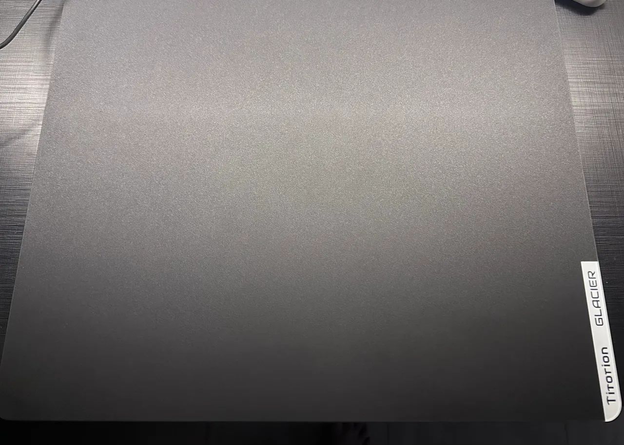 Mousepad de vidro Titorion Glacier em excelente estado. - Foto 2