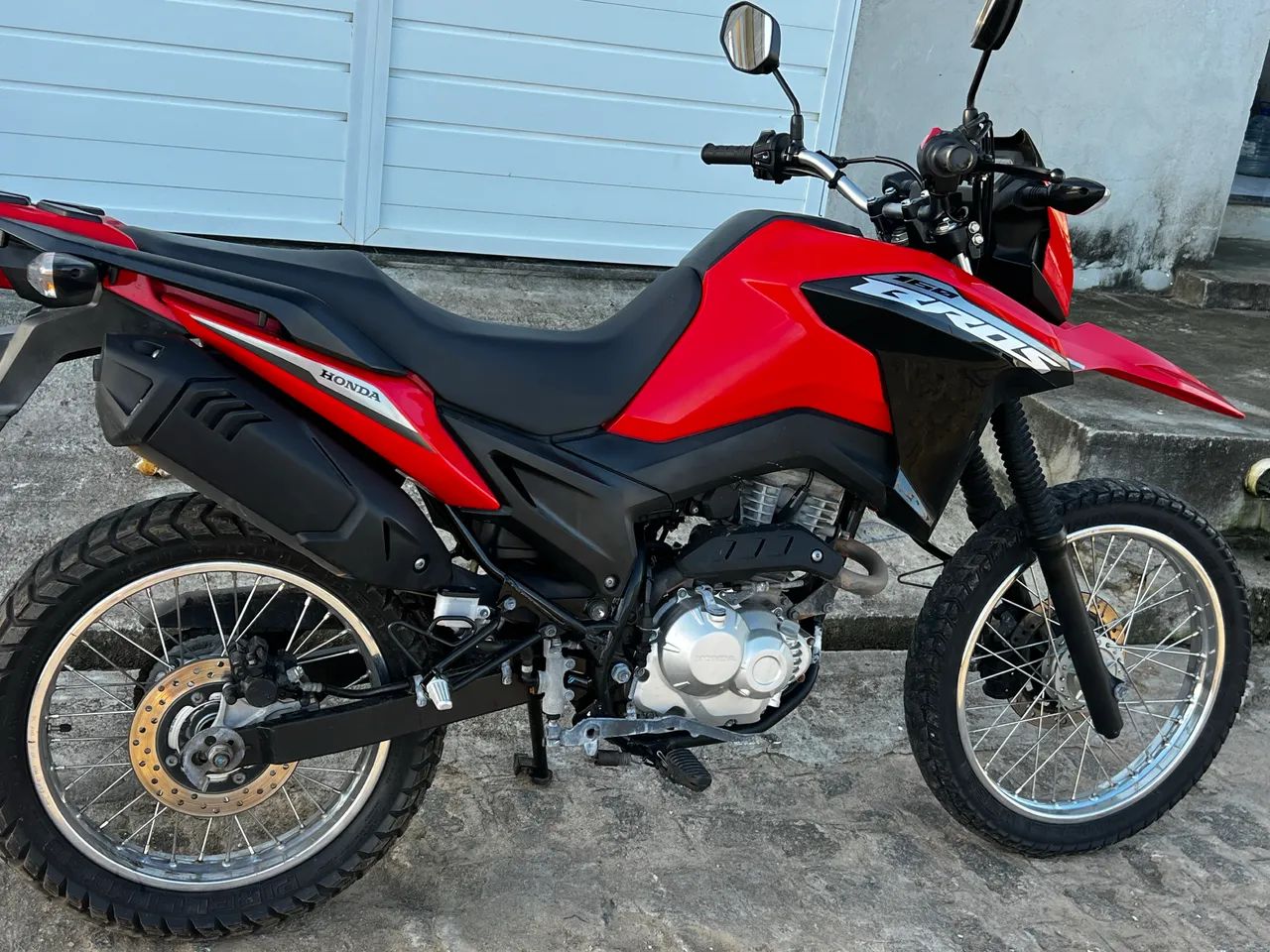 Bros 160