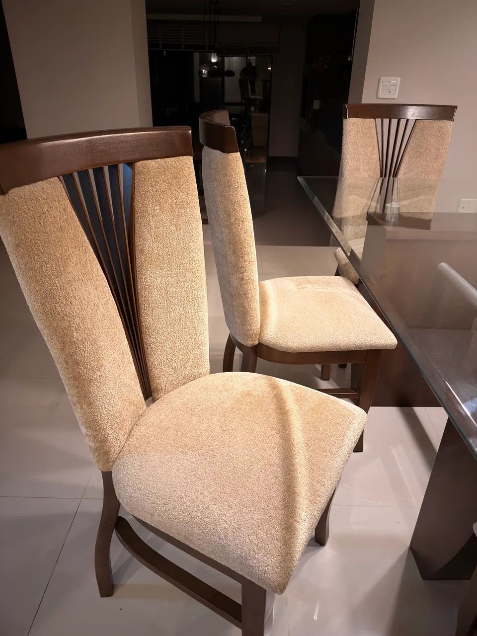 Jogo de mesa 6 lugares PERFEITO - Foto 4