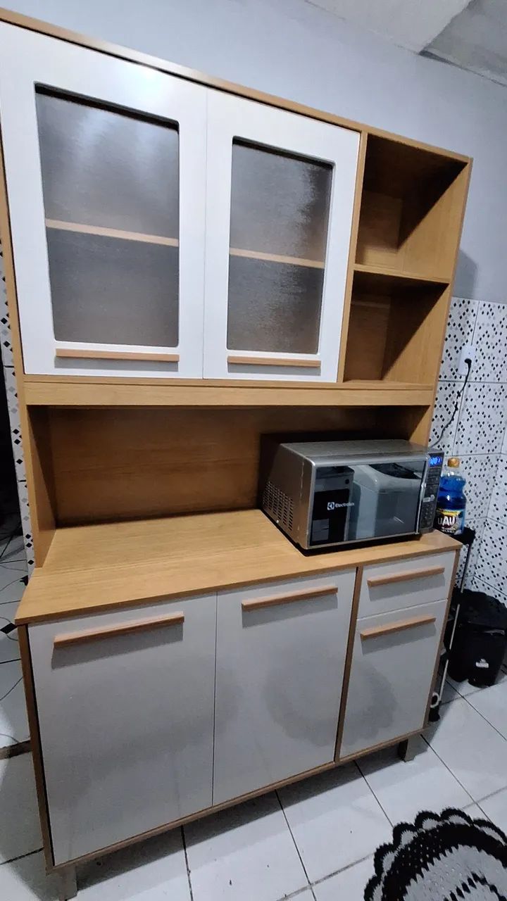 ARMÁRIO DE COZINHA