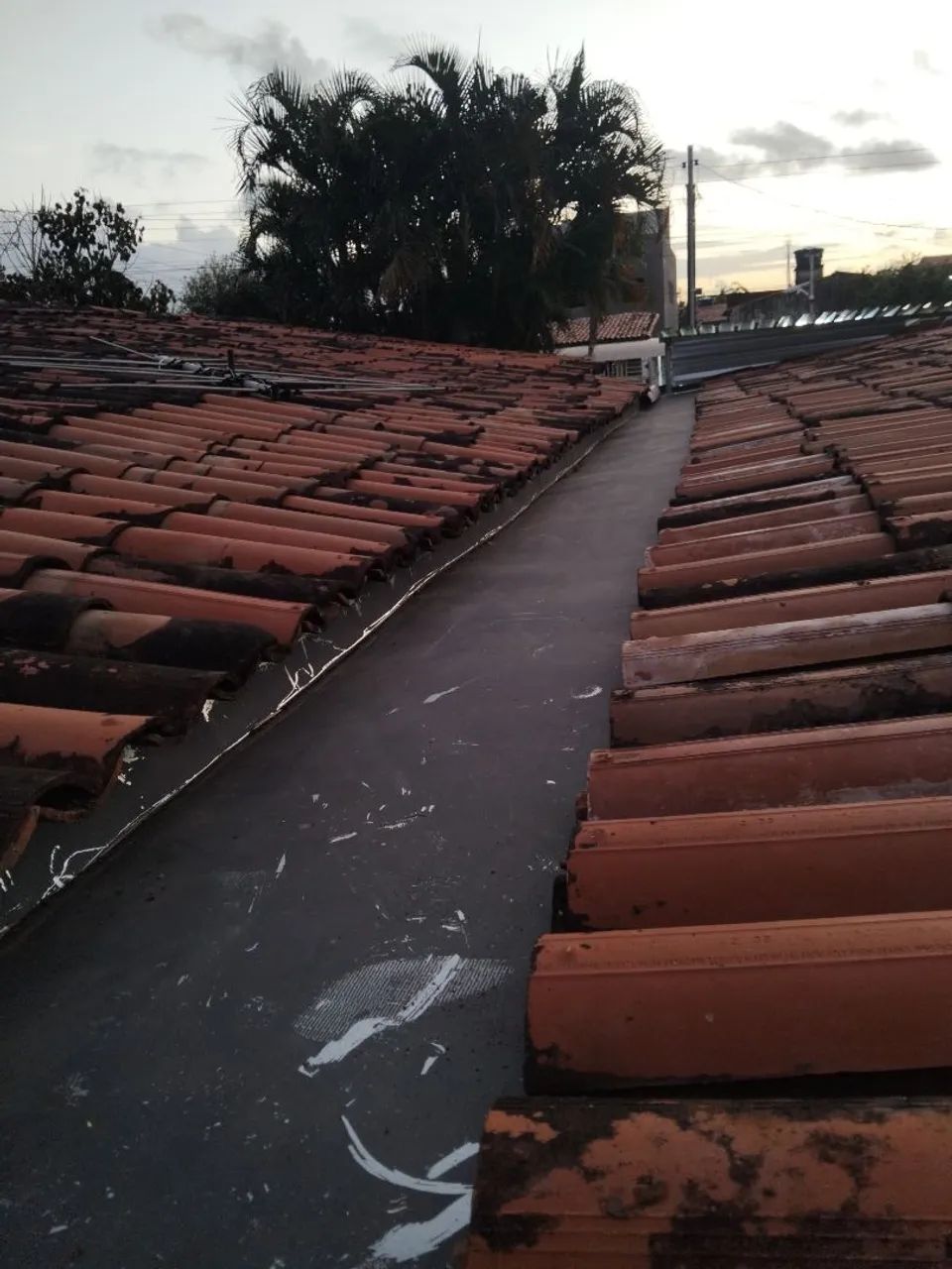 Instalação de Calhas. Aceitamos cartões! 