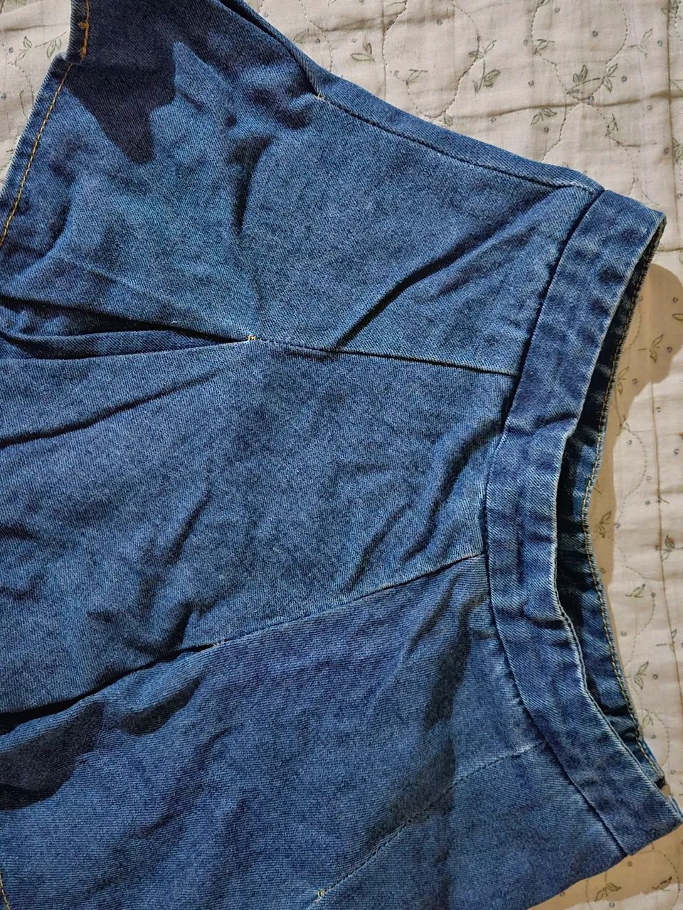 Saia jeans plissada com renda - Foto 3