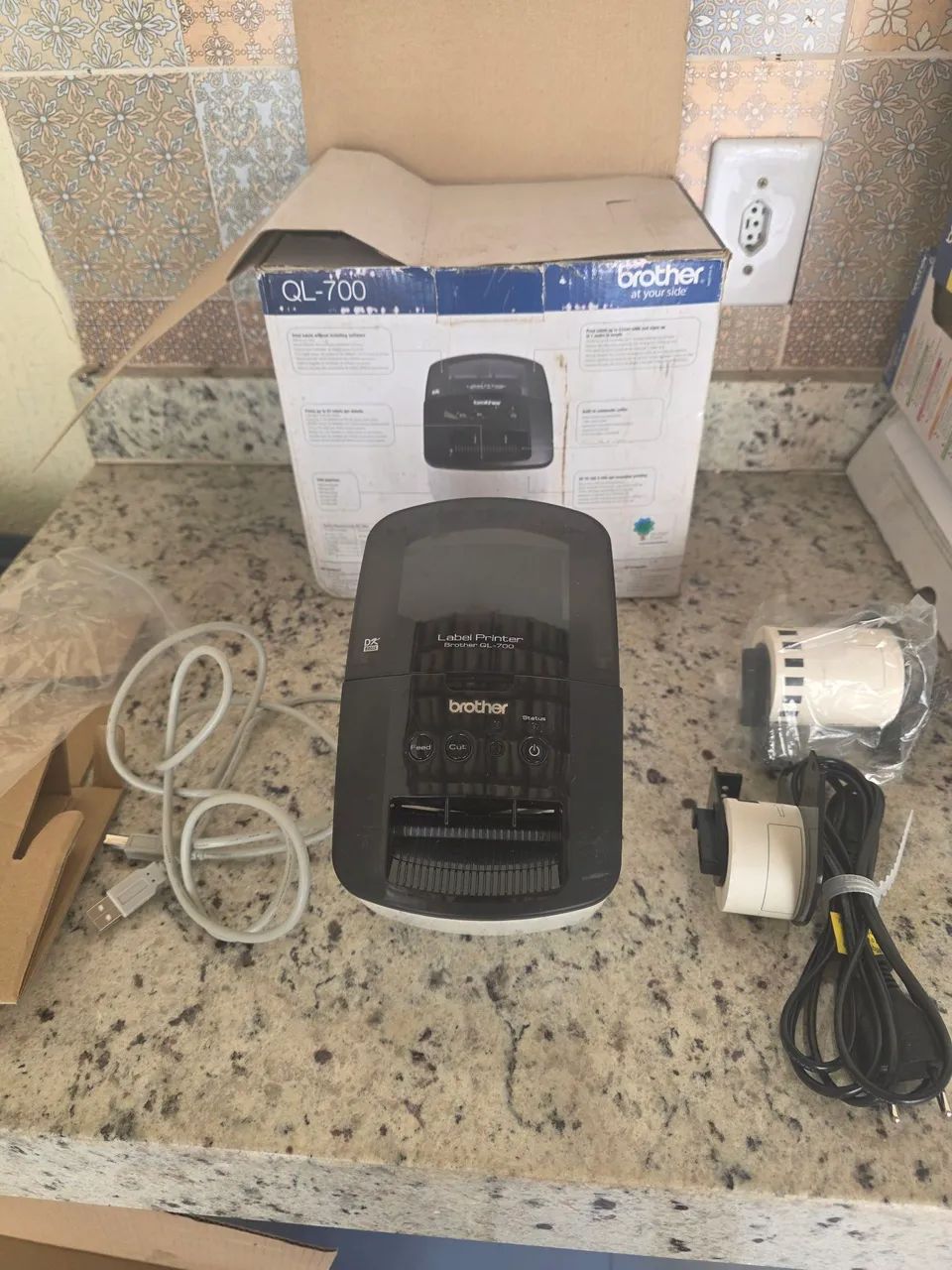 Etiquetadora Brother QL-700
