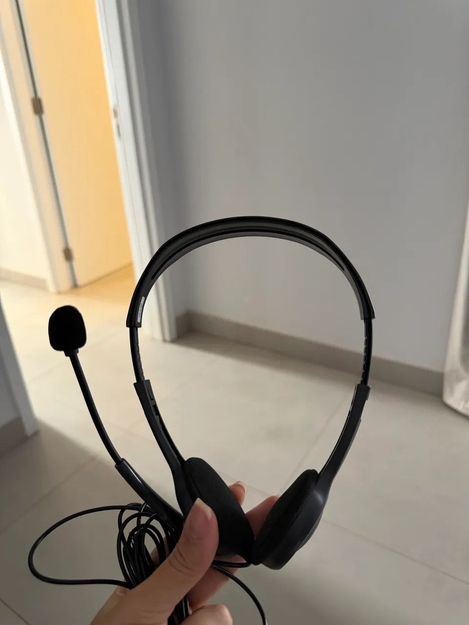 Headset Logitech H111 com Microfone - Novo, Caixa Aberta - Foto 4