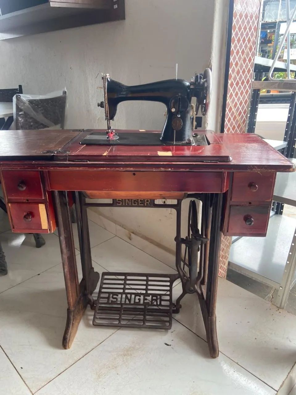 MÁQUINA  DE COSTURA  SINGER - Foto 2